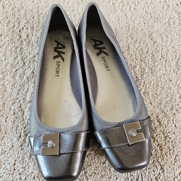 Anne Klein ballet flats size 9.5 - Picture 1 of 4